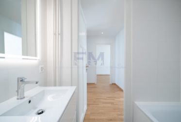 3 Bedrooms Flat