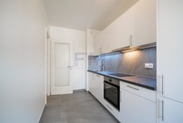 3 Bedrooms Flat