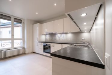 Rue Henri-Christiné – 3,5 pièces d'env. 70.6 m² au 5ème étage & combles aménagés