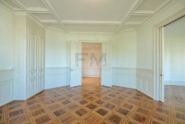 Boulevard des Philosophes – 4 pièces d'env. 122 m² au 2ème étage