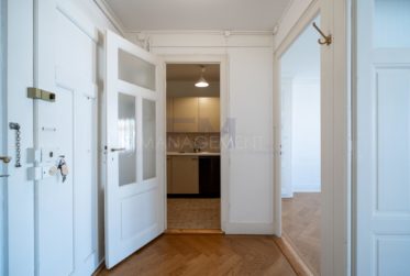 Rue de la Canonnière – 2,5 pièces d'environ 36 m² au 5ème étage