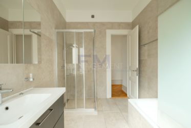 Boulevard des Philosophes – 4 pièces d'env. 122 m² au 2ème étage