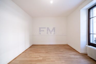 Carouge - Rue des Caroubiers - Appartement 2 pièces d'environ 47m2 au rez-de-chaussée