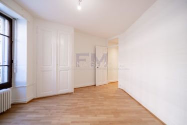 Carouge - Rue des Caroubiers - Appartement 2 pièces d'environ 47m2 au rez-de-chaussée