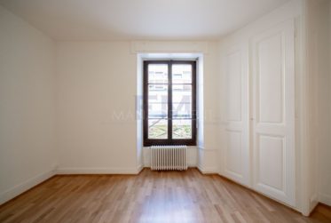 Carouge - Rue des Caroubiers - Appartement 2 pièces d'environ 47m2 au rez-de-chaussée