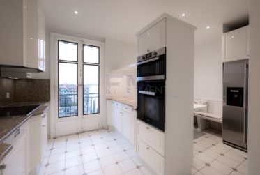 Rue de Marignac - 6,5 pièces d'env. 154 m² au 6ème étage