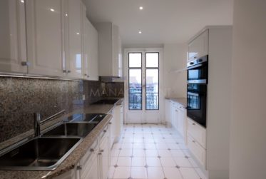 Rue de Marignac - 6,5 pièces d'env. 154 m² au 6ème étage