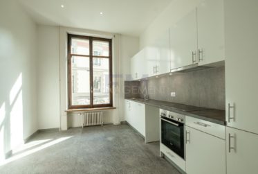 Boulevard des Philosophes – 4 pièces d'env. 122 m² au 2ème étage