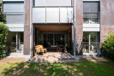 Chemin du Velours - 5 pièces d'env. 145 m² au rez-de-chaussée