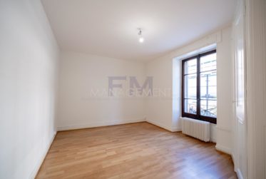 Carouge - Rue des Caroubiers - Appartement 2 pièces d'environ 47m2 au rez-de-chaussée