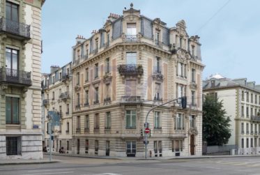 3 Bedrooms Flat