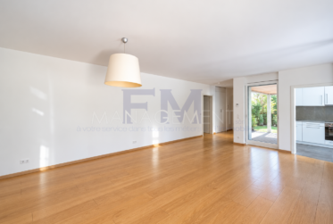 Chemin du Velours - 5 pièces d'env. 145 m² au rez-de-chaussée