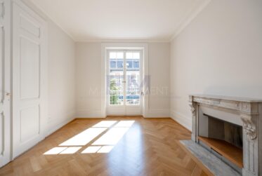 Rue Barthélemy-Menn – 5,5 pièces d'environ 113 m² au 2ème étage
