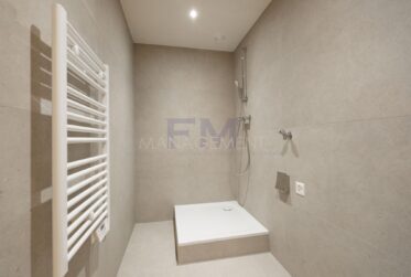 Rue Barthélemy-Menn – 5,5 pièces d'environ 113 m² au 2ème étage