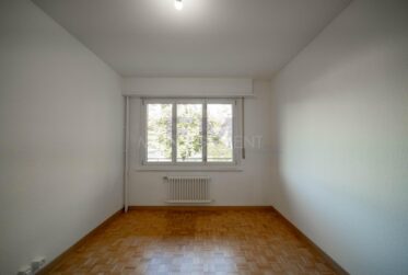 3 Bedrooms Flat